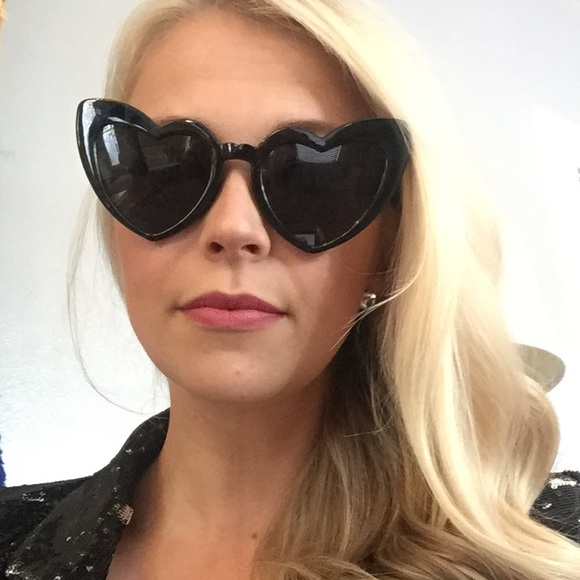 Meet your Posher, Katherine - Picture 1 of 1